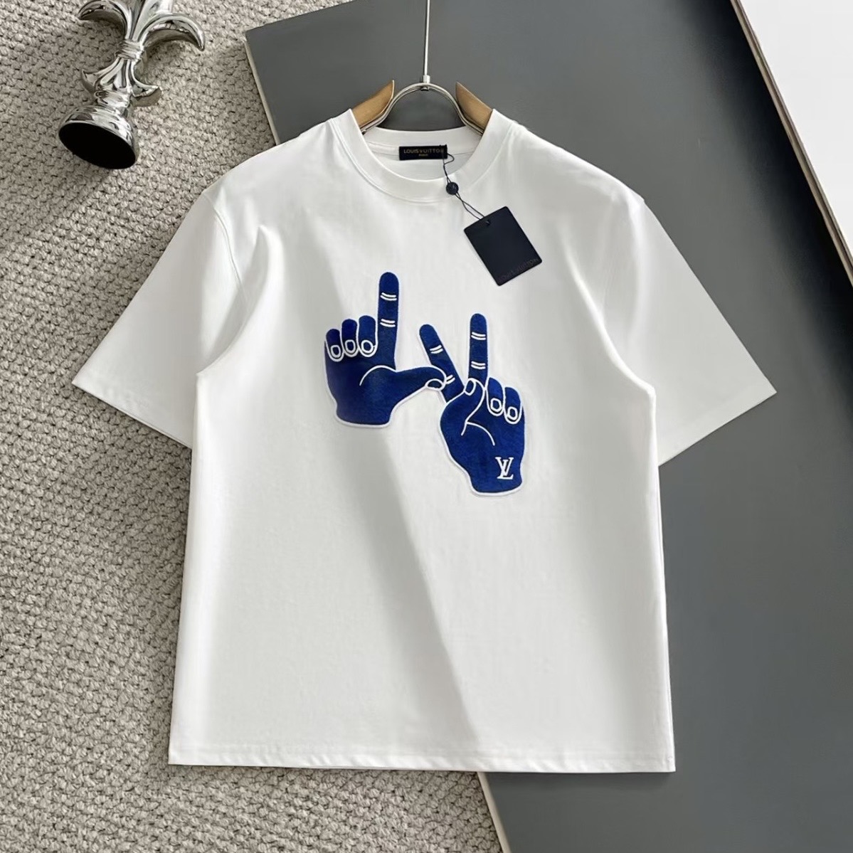 T-shirt LV patch emblématique