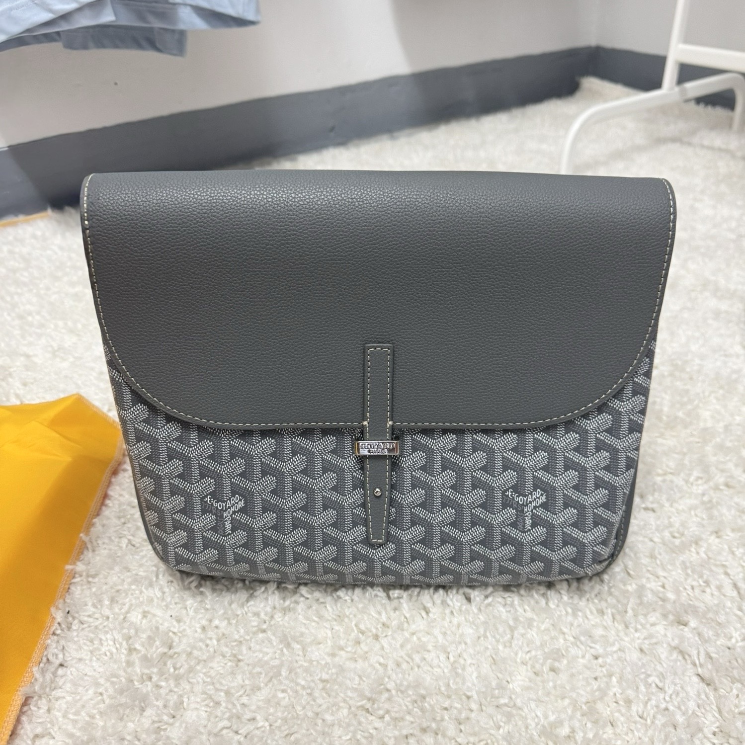 Sacoche coursier Goyard